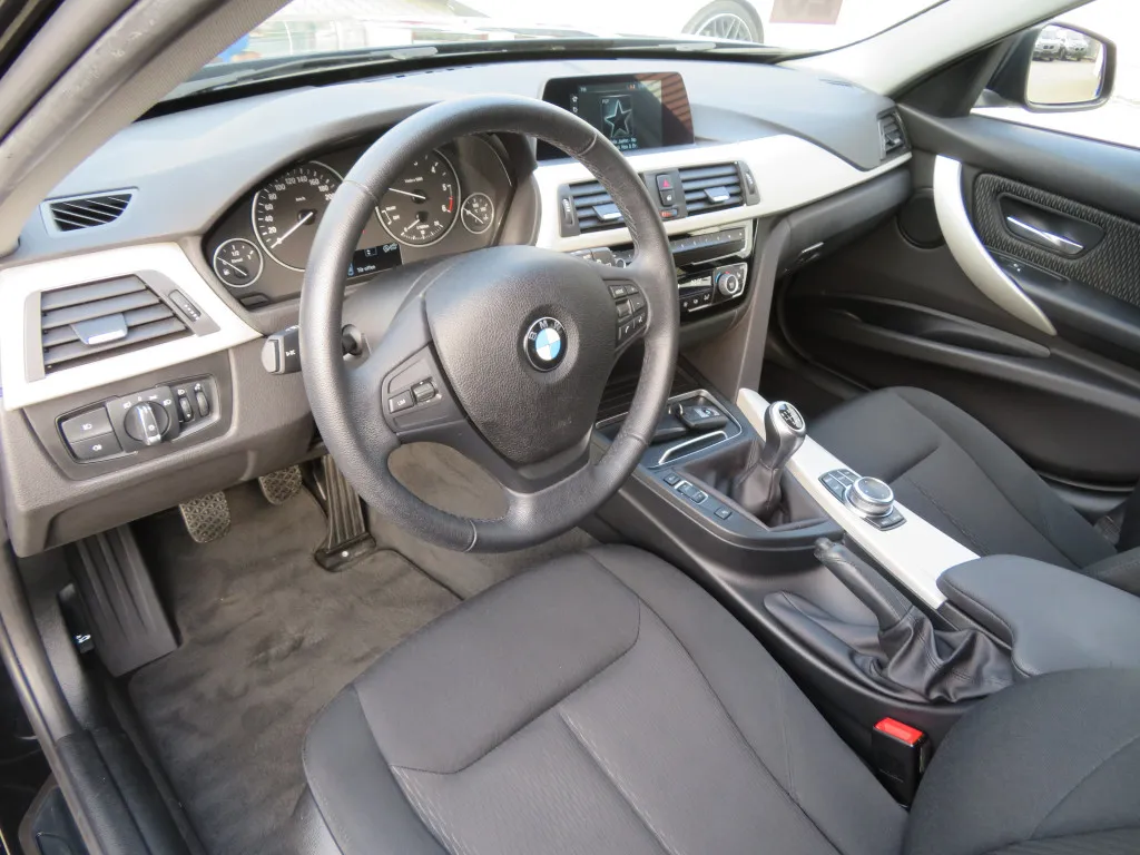 BMW 318 D TOURING*NAVI*PDC*SITZHEIZUNG*LED* Image 4