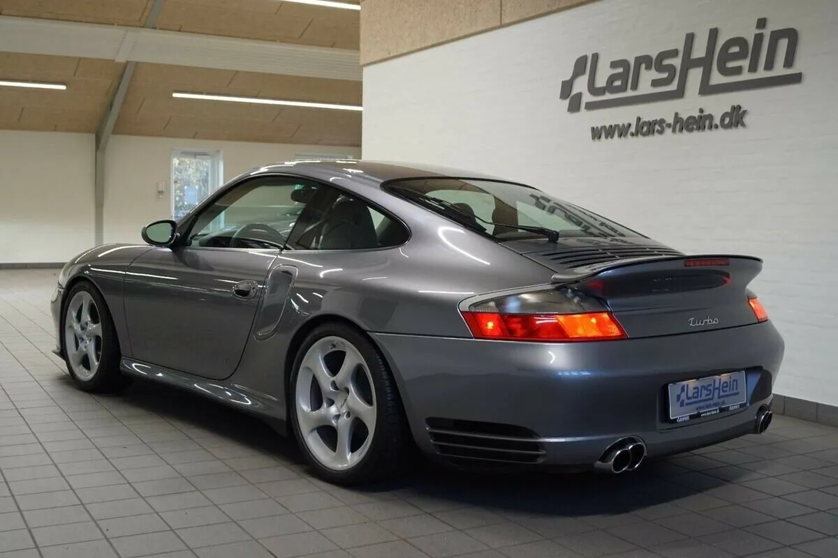 Porsche 911 Turbo 3,6 Coupé Tiptr. 2d Image 3