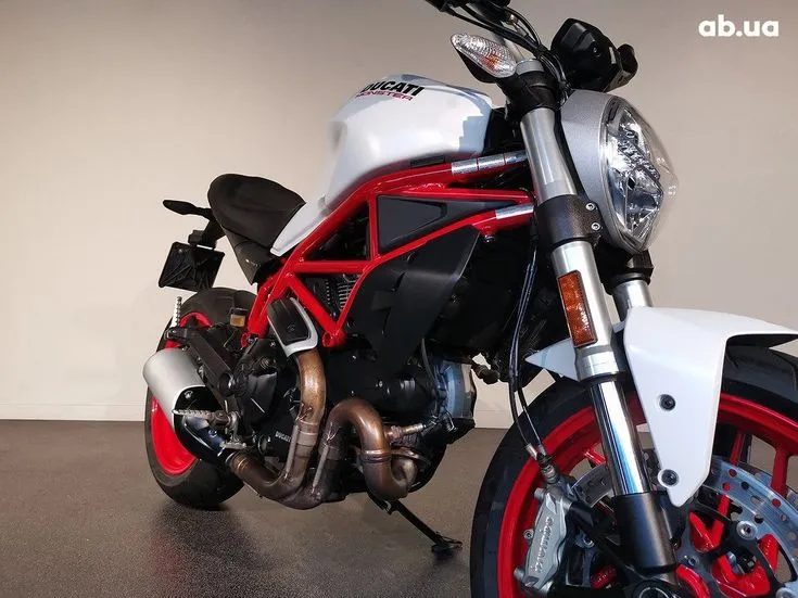 Ducati Monster Image 8