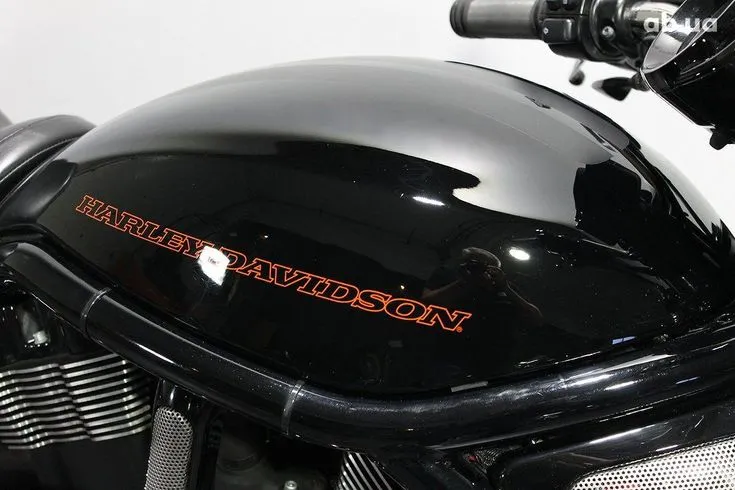 Harley-Davidson VRSCDX Image 2